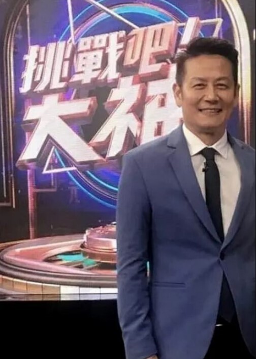 韩国巨乳模特儿 KimWooHyeon 在楼梯帮男友口交不雅视频泄漏流出！ - 桃秋夜